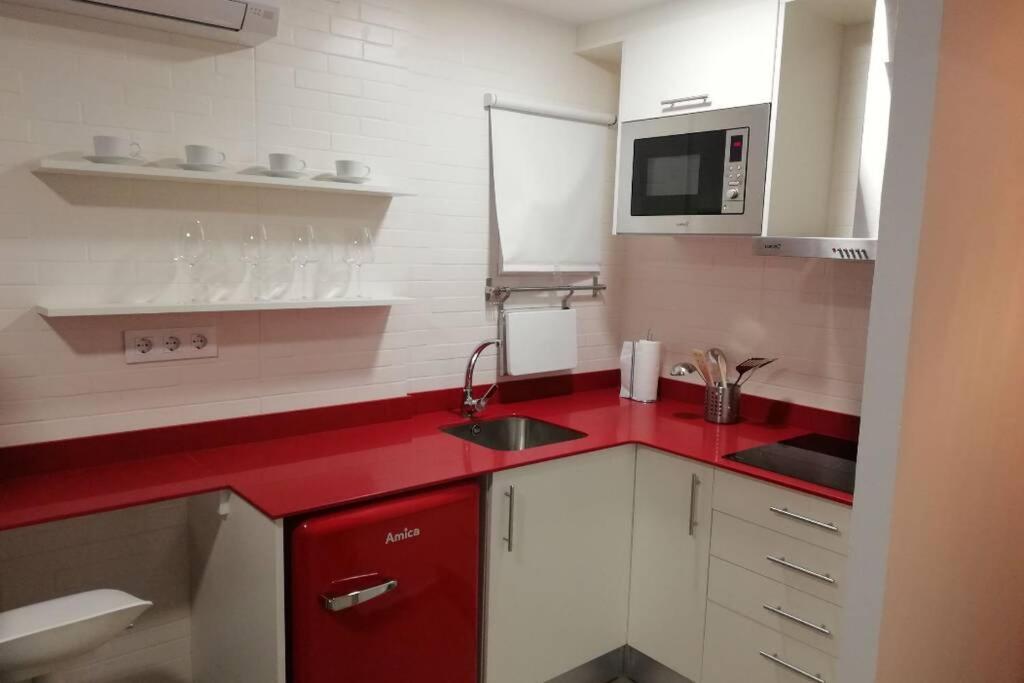 Appartement M1 Cool Loft 1 Min Walk To Metro 15 Min Center By Metro à Esplugues de Llobregat Extérieur photo